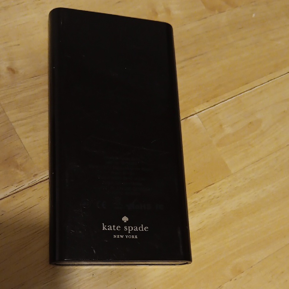 Kate Spade Off The Grid Black Wristlet Wallet & Charging Cable for Cell Phones - Picture 5 of 12